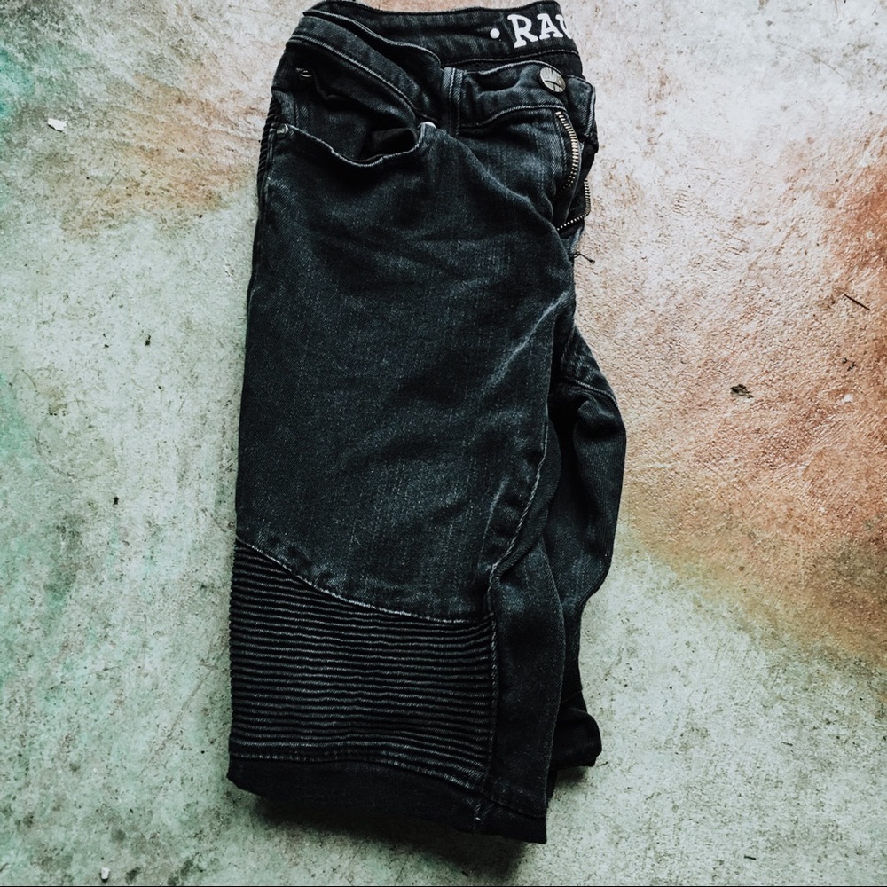 ✨ Bundle 5 items for $10!✨Raw X Black Jeans